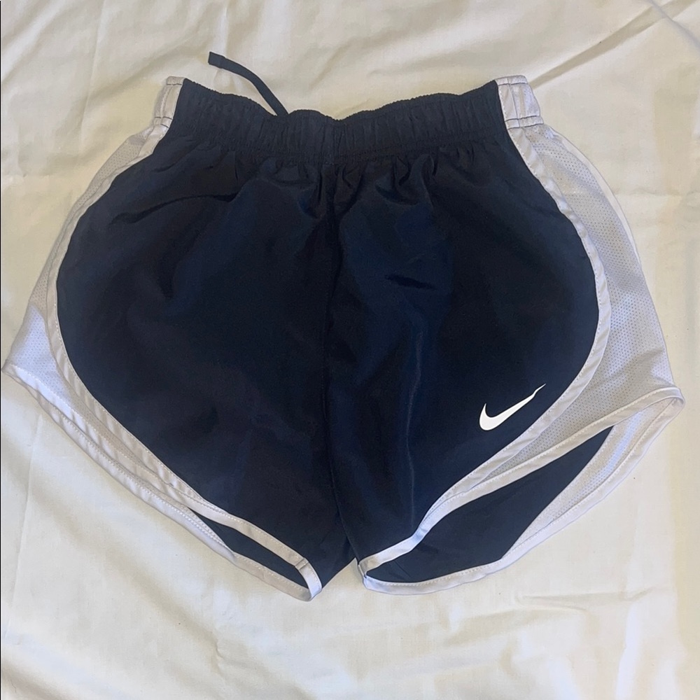 black and white nike tempo track shorts